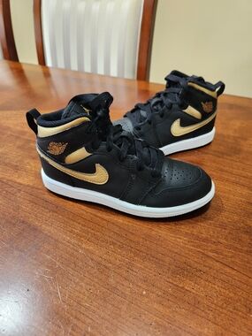 Jordan Retro 1s Size 13C Used